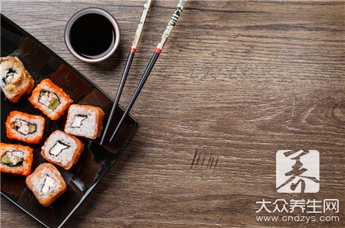 银筷子吃饭的危害